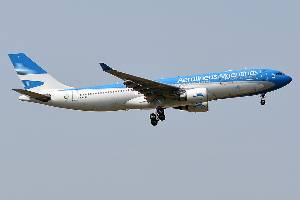 Los pilotos de Aerolíneas Argentinas anunciaron un paro para el 10 de junio