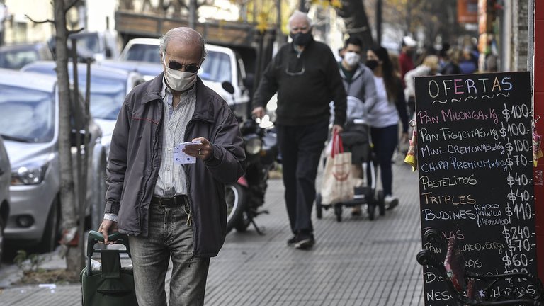 Cuánto hay que ganar para ser de clase media en la Ciudad de Buenos Aires: por primera vez el monto alcanzó las seis cifras