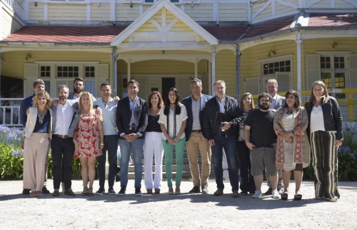 Intendentes se sumarán al debate por desdoblamiento