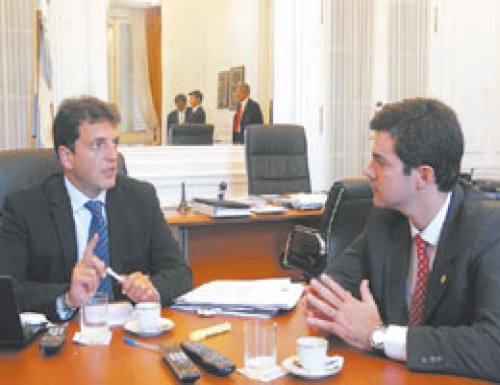 acto de Massa y Urtubey en tigre