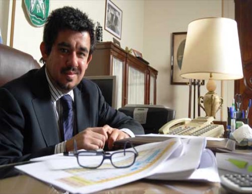 Respaldan al ministro de Economía bonaerense para acompañar a Scioli en la fórmula provincial