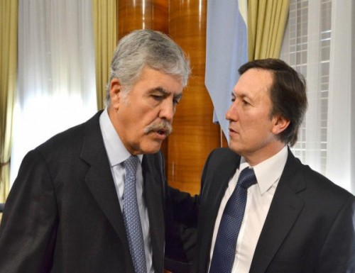 El intendente de Bahía Blanca se escapo de la visita de Scioli para reunirse con De Vido