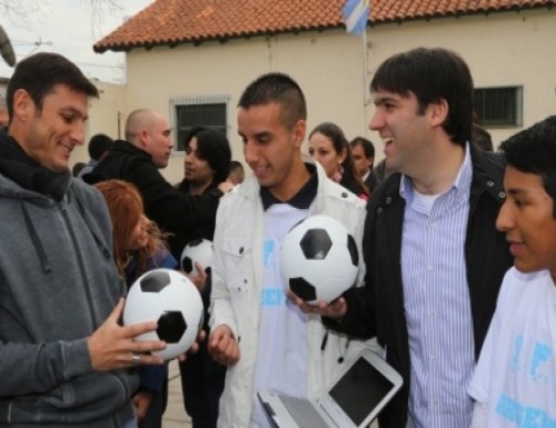 Bossio en campaña visito Avellanedacon Ferraresi y el 