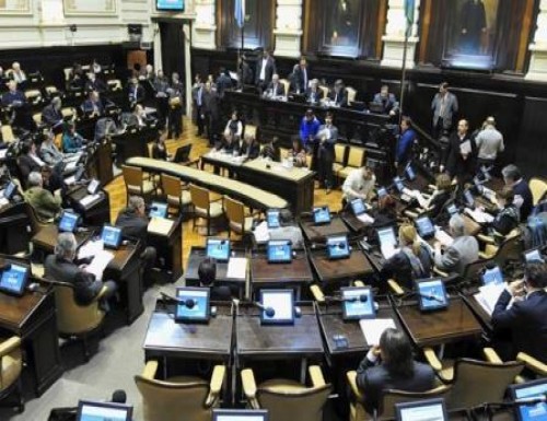 Diputados bonaerenses postergan adhesión a ley de blanqueo