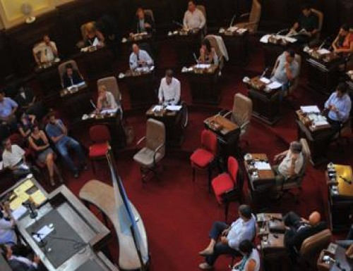 el Concejo platense dispuso que la rotonda de Diag 74 y 120 se llamará Néstor Kirchner