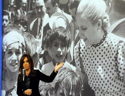 La Presidenta encabezó el acto de homenaje a Eva Perón 