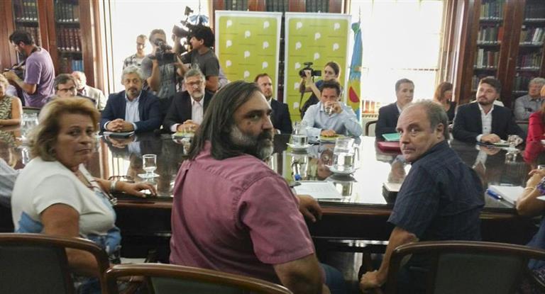 Provincia convocó a gremios docentes a una nueva reunión paritaria