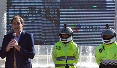 Garro presentó a los agentes que circulará con cámaras en sus cascos