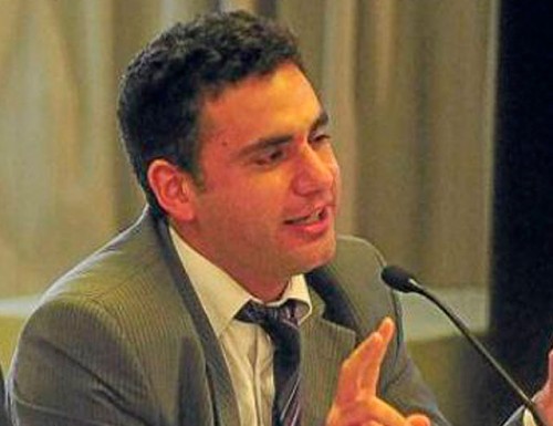 Militantes, funcionarios y amigos despiden los restos de Iván Heyn 