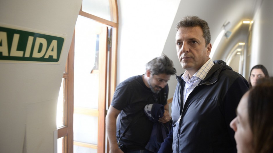 Massa afirma que la deuda que tomó Vidal “compromete” a la provincia