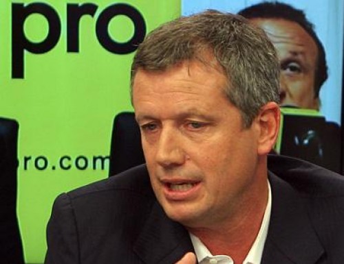 Monzó pidió embajada en España