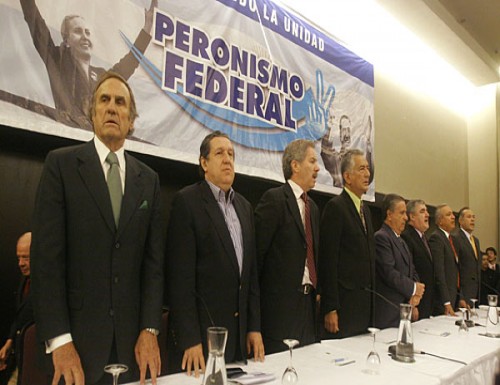 Intentan pactar la paz