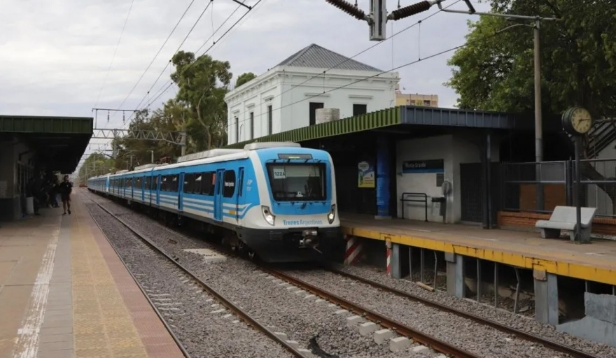 Los trenes de corta y larga distancia ya son más caros en el AMBA